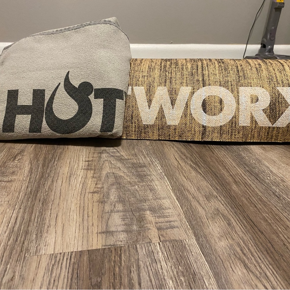 HOTWORX towel and mat set used